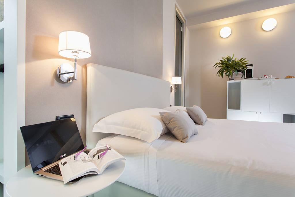 Garni House Majorana Hotel Ренде Стая снимка