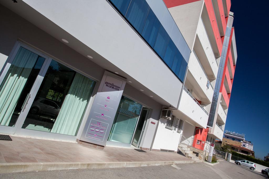 Garni House Majorana Hotel Ренде Екстериор снимка